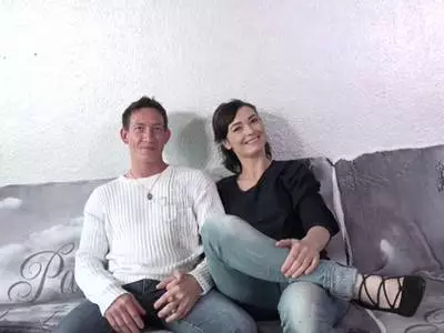Deutsche MILF mit rasierter Muschi liebt Hardcore Sex