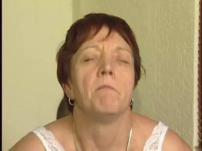 Deutsche Dicke Titten GILF mit behaarter Muschi wird im Büro gefickt